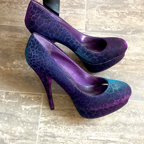 Metallic, Barbie Heels, Women’s Size 10, Shines Purple then Blue Iridescent - Picture 7 of 8